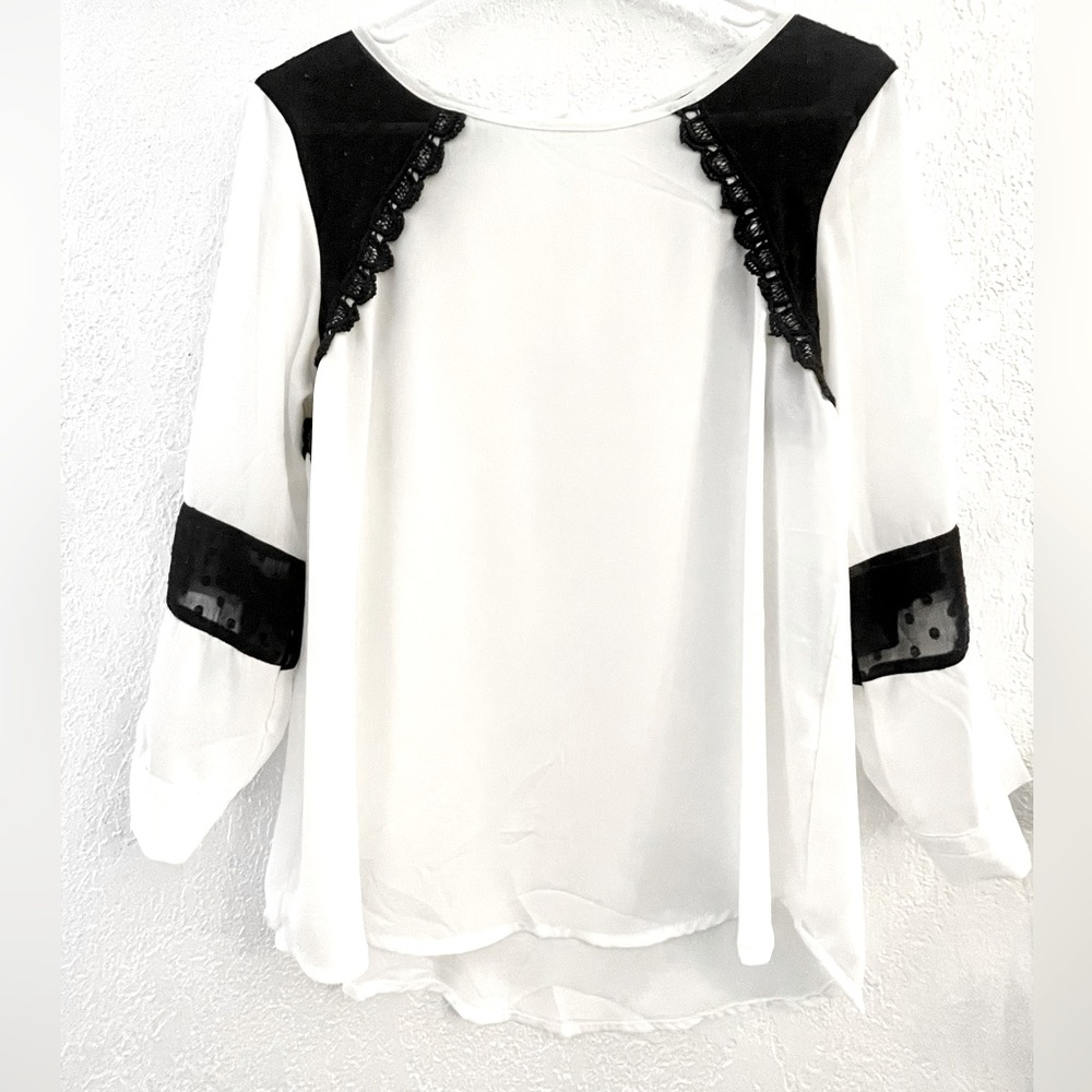 Seer Sucker Blouse in White